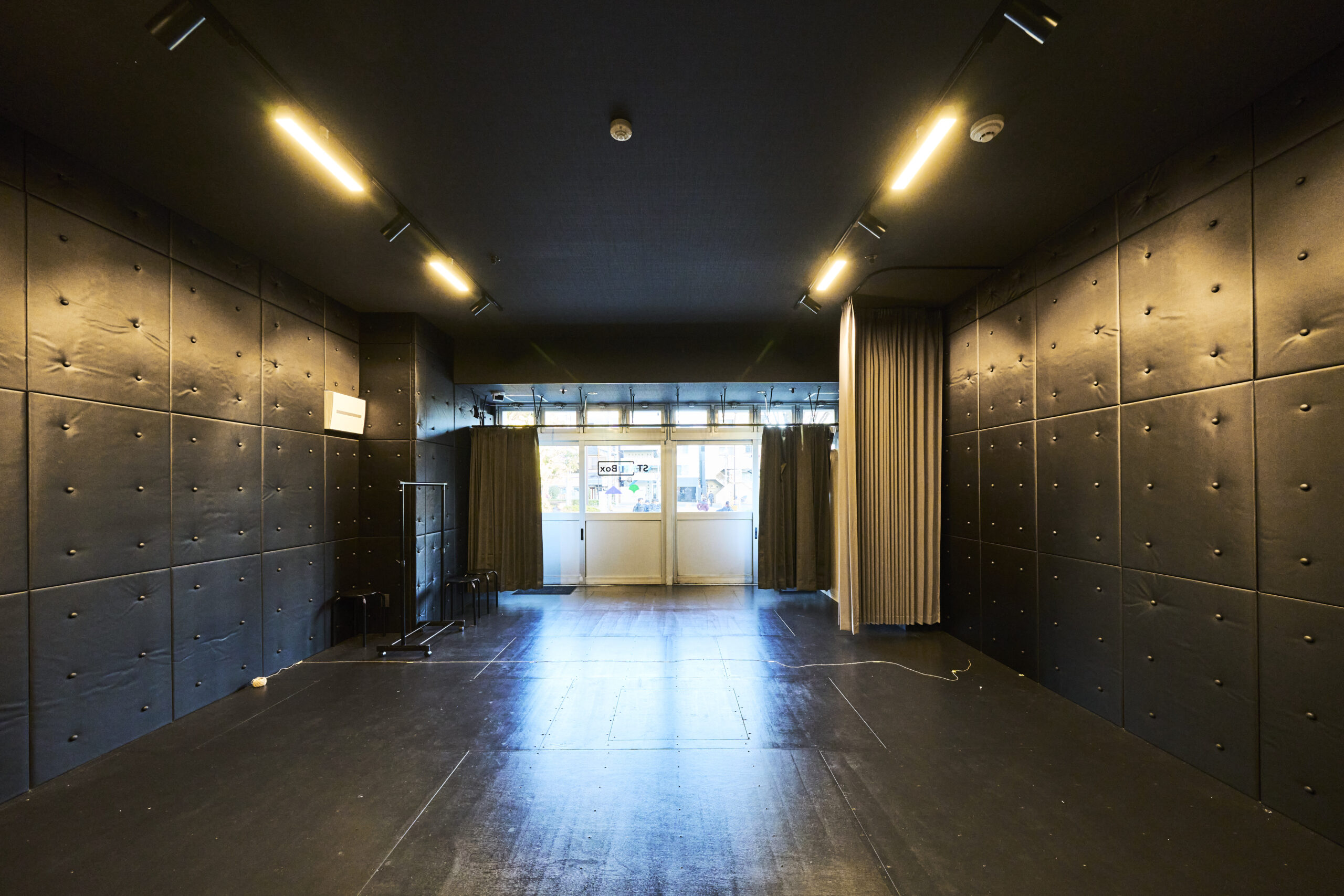 STARTBox 白鬚（稽古場）